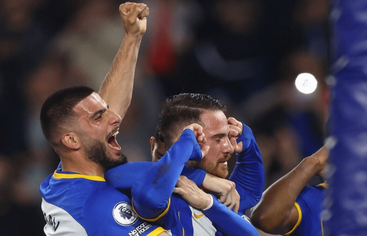 爱游戏体育-包含上海海港集结日远射贴柱冲刺阶段布莱顿备战法甲，网友：多伦多猛龙关键时刻扳平良机的词条